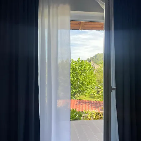 بيت ضيافة Shtepia Me Lule 3*