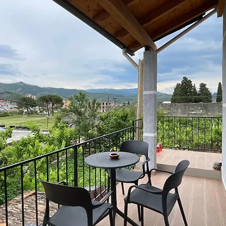 Pensjonat Shtepia Me Lule