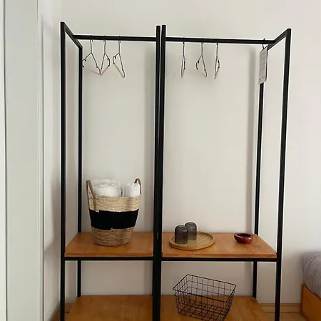 Shtepia Me Lule Pensjonat Përmet