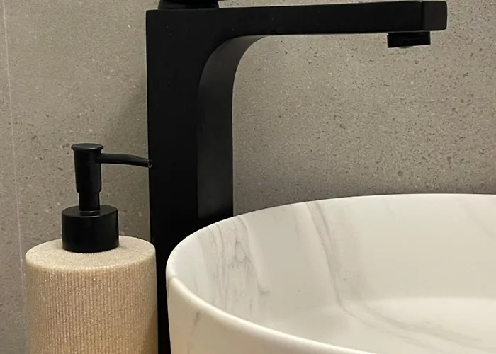 게스트하우스 Shtepia Me Lule Përmet